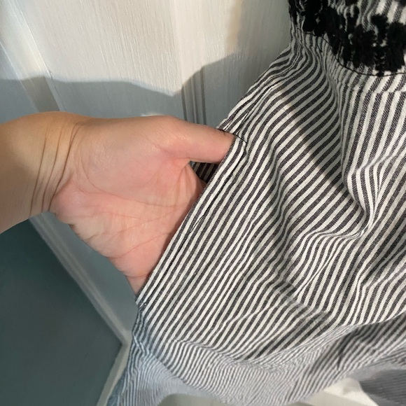 Sister Mary embroidered dress - Picture 6 of 6